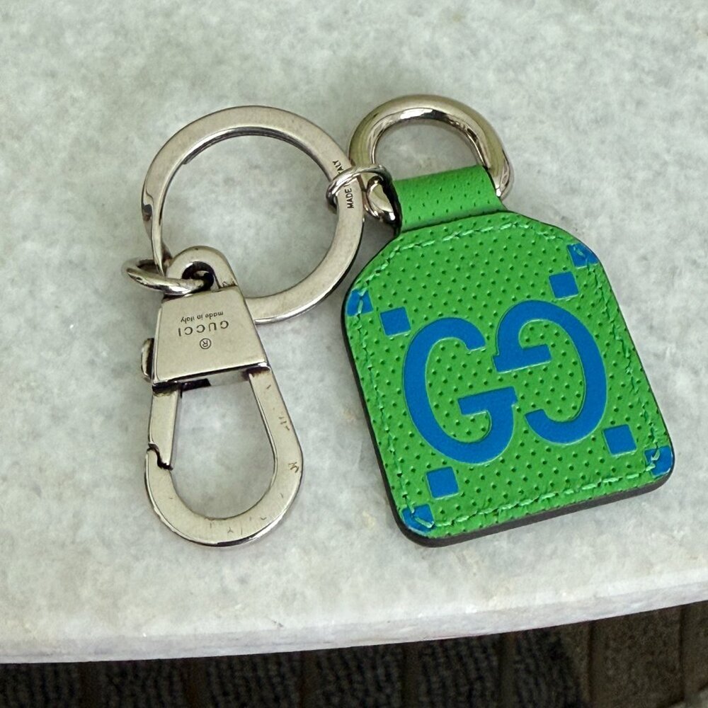 GUCCI‎ GG Embossed Leather Metal Bag Charm Key Chain Green 625607 NWT - Picture 9 of 11